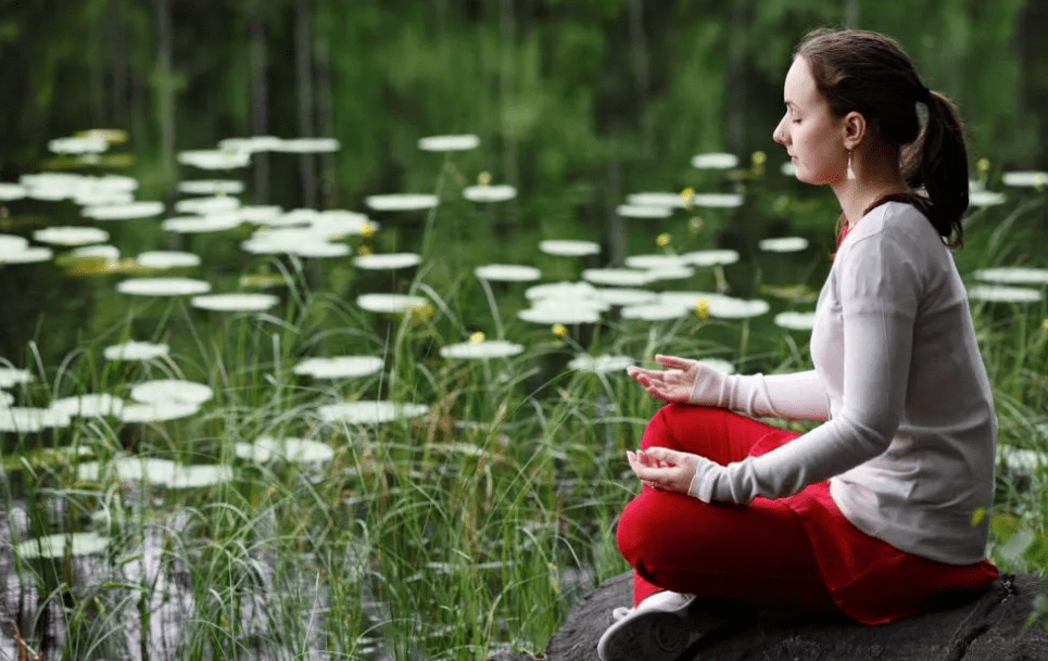静坐十分钟，寻找内心的宁静与思绪的平和